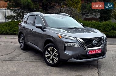 Внедорожник / Кроссовер Nissan Rogue 2023 в Полтаве