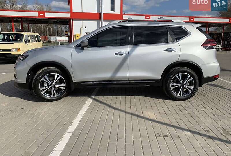 Позашляховик / Кросовер Nissan Rogue 2018 в Києві