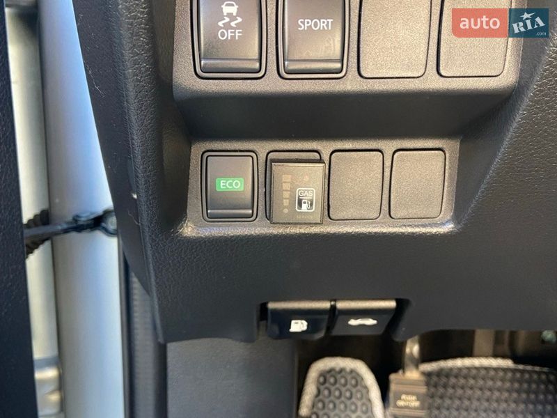 Позашляховик / Кросовер Nissan Rogue 2016 в Миколаєві