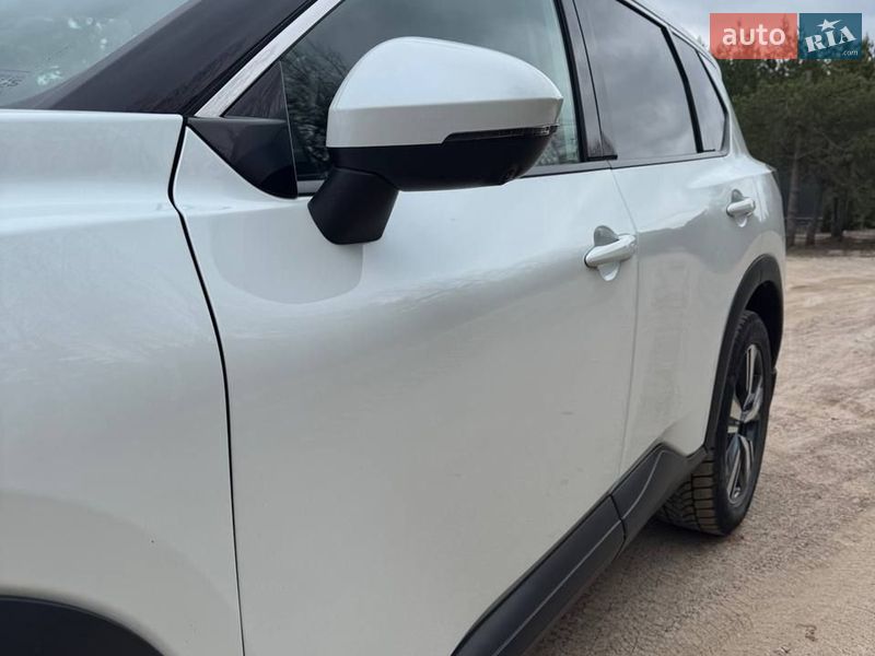 Позашляховик / Кросовер Nissan Rogue 2025 в Коростишеві