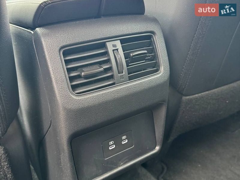 Позашляховик / Кросовер Nissan Rogue 2025 в Коростишеві