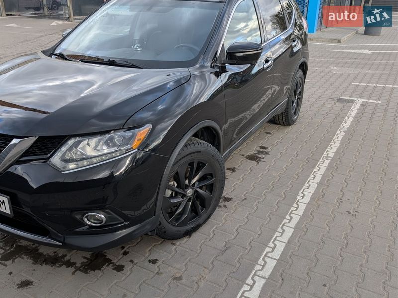 Позашляховик / Кросовер Nissan Rogue 2015 в Житомирі