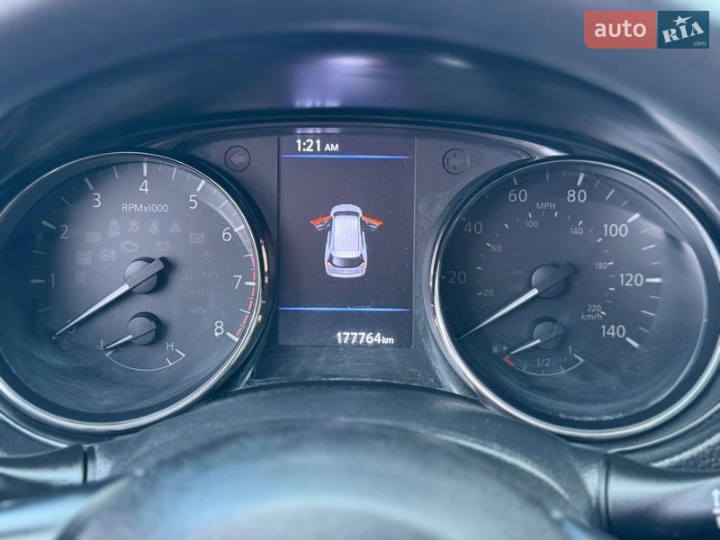 Позашляховик / Кросовер Nissan Rogue 2018 в Рівному