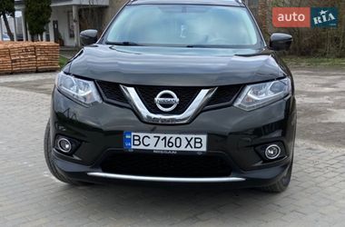 Позашляховик / Кросовер Nissan Rogue 2015 в Золочеві