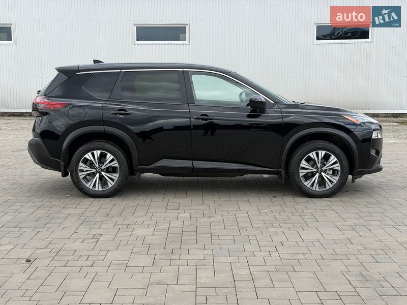 Позашляховик / Кросовер Nissan Rogue 2023 в Калуші