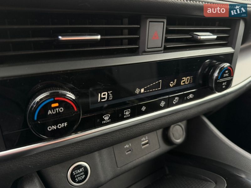 Позашляховик / Кросовер Nissan Rogue 2023 в Калуші