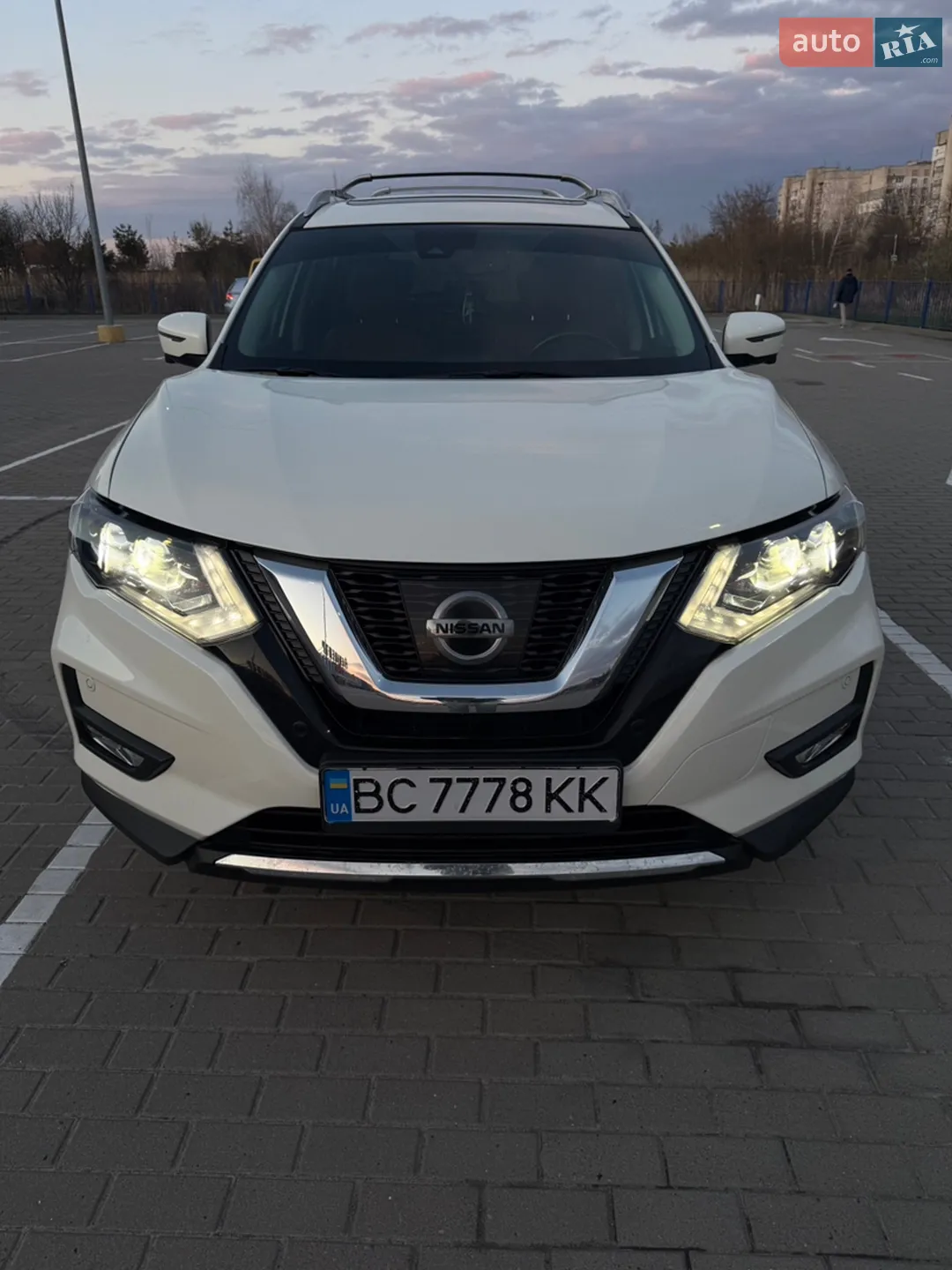 2016 Nissan Rogue - мініатюра 2