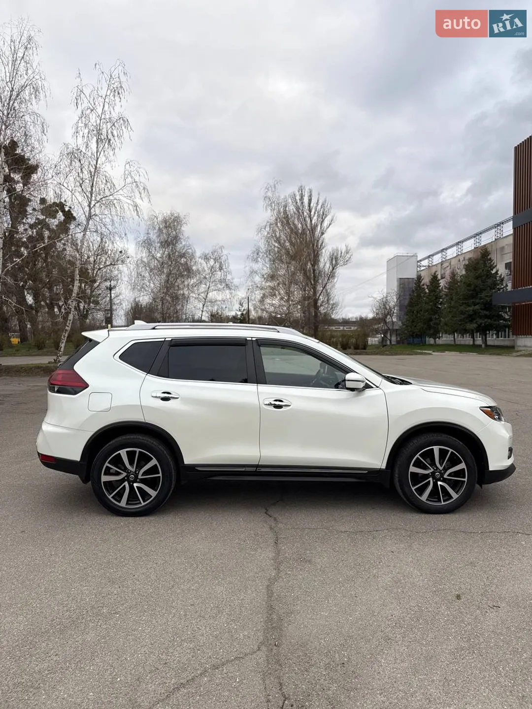 2019 Nissan Rogue - мініатюра 11