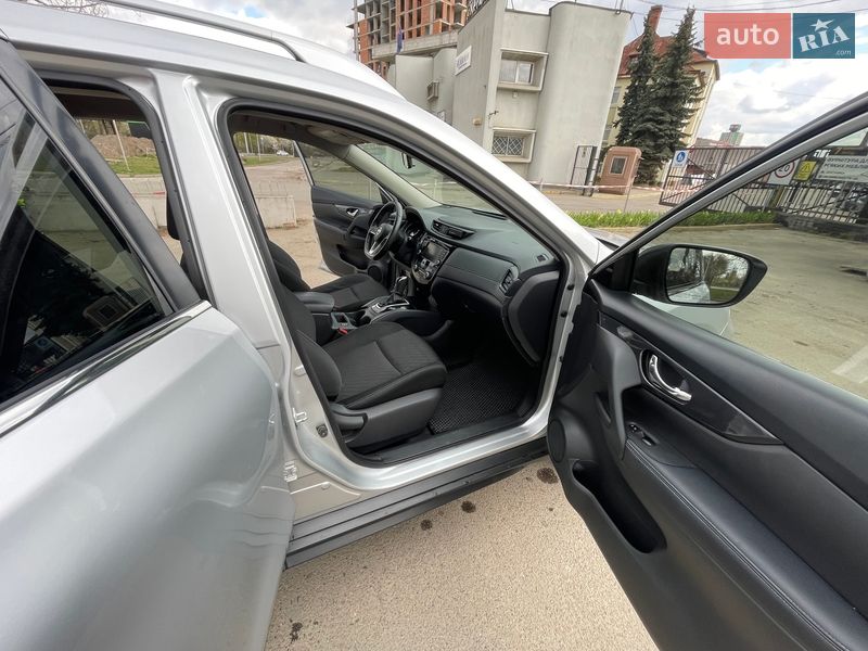 Внедорожник / Кроссовер Nissan Rogue 2019 в Львове