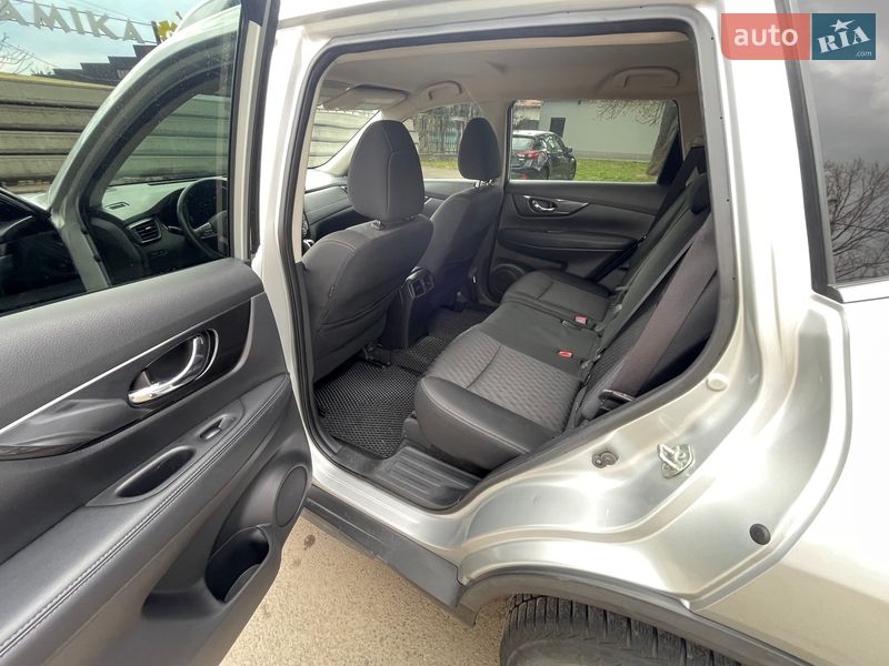 Внедорожник / Кроссовер Nissan Rogue 2019 в Львове