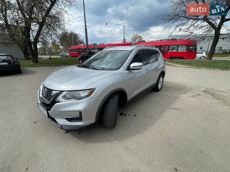 Внедорожник / Кроссовер Nissan Rogue 2019 в Львове