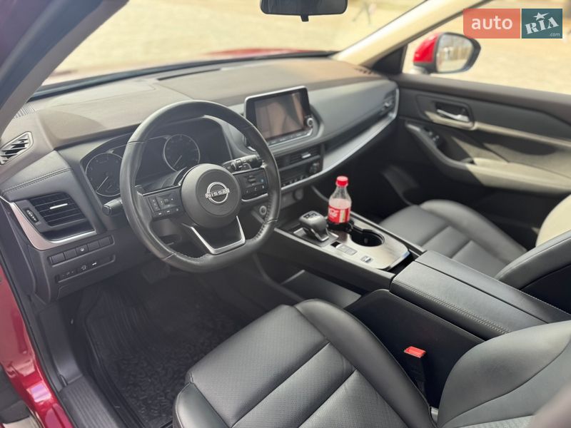 Внедорожник / Кроссовер Nissan Rogue 2023 в Ровно