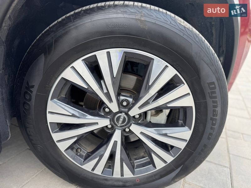 Внедорожник / Кроссовер Nissan Rogue 2023 в Ровно