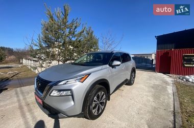 Позашляховик / Кросовер Nissan Rogue 2021 в Львові