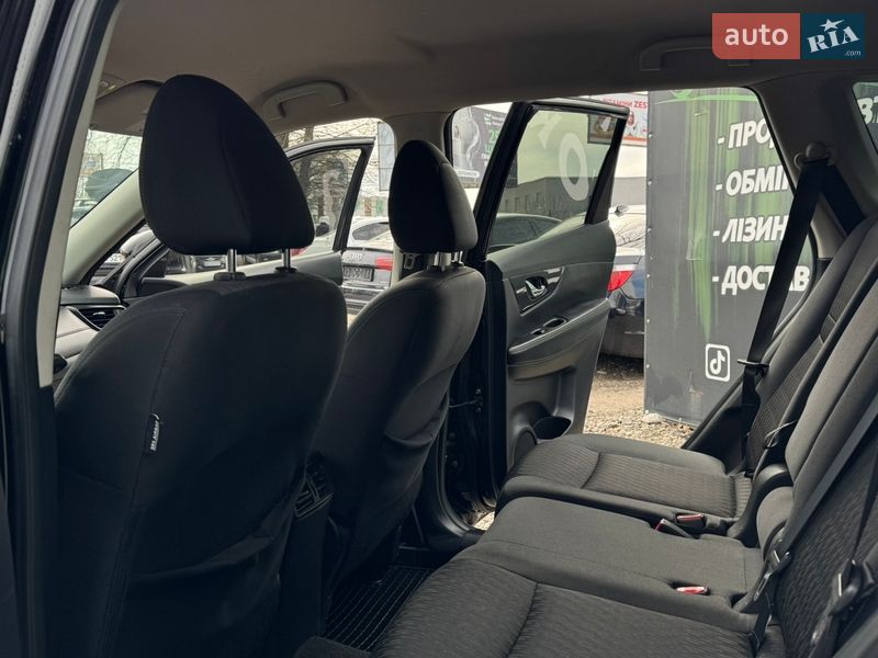 Позашляховик / Кросовер Nissan Rogue 2018 в Харкові