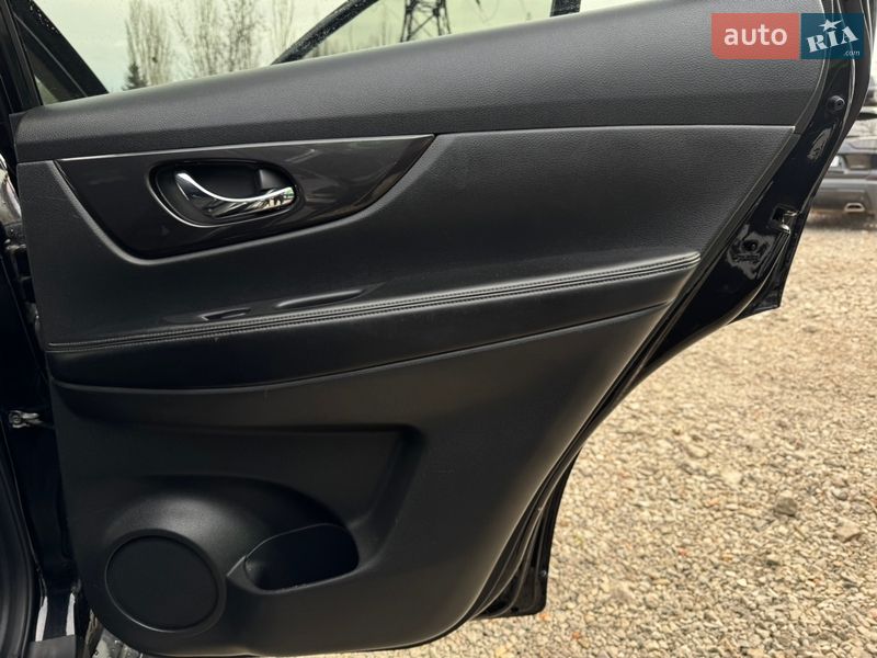 Позашляховик / Кросовер Nissan Rogue 2018 в Харкові