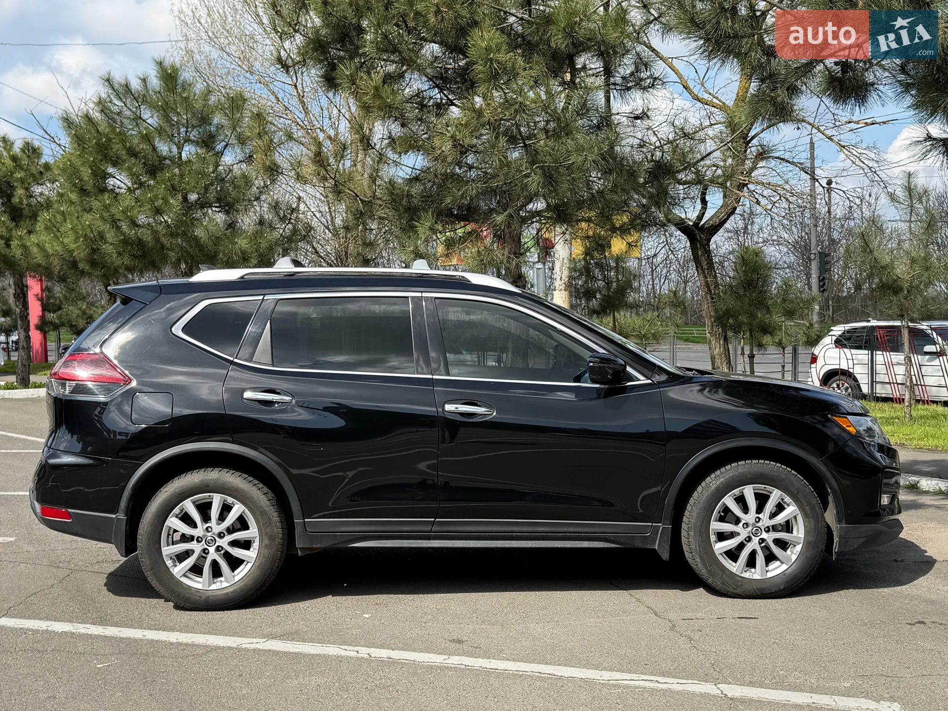2019 Nissan Rogue - мініатюра 16