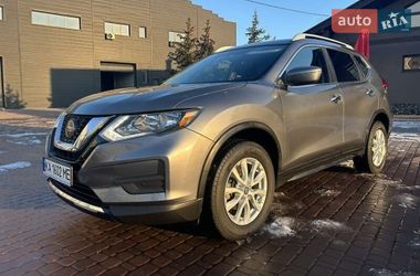 Внедорожник / Кроссовер Nissan Rogue 2018 в Киеве