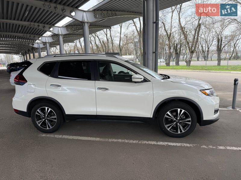 Внедорожник / Кроссовер Nissan Rogue 2018 в Николаеве