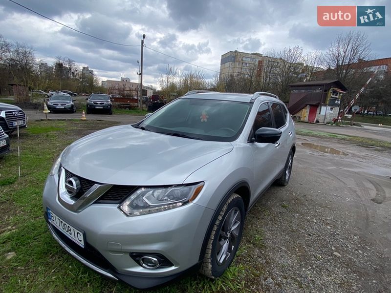 Внедорожник / Кроссовер Nissan Rogue 2015 в Полтаве