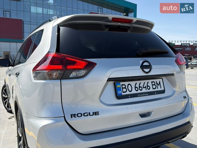 Позашляховик / Кросовер Nissan Rogue 2018 в Тернополі