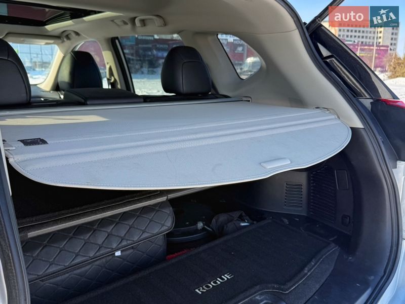 Позашляховик / Кросовер Nissan Rogue 2018 в Тернополі