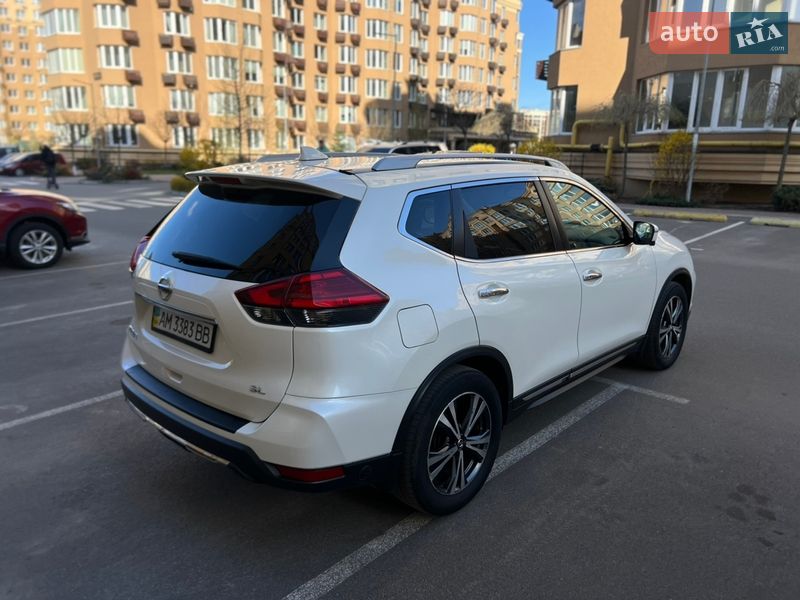 Позашляховик / Кросовер Nissan Rogue 2017 в Києві