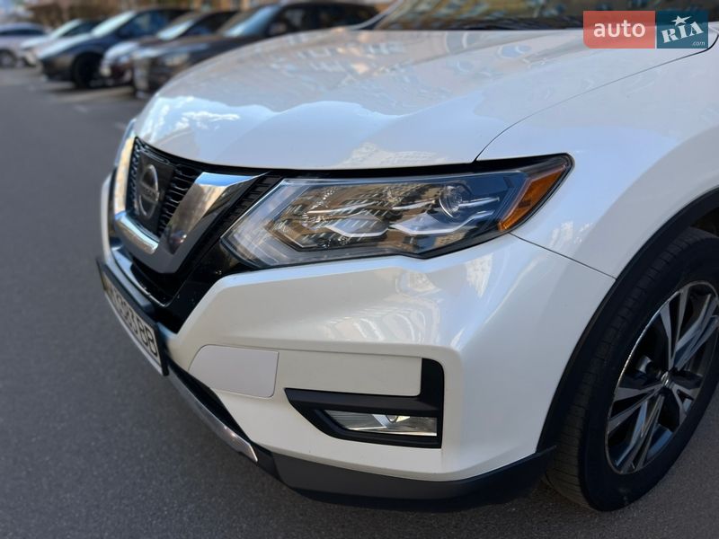 Позашляховик / Кросовер Nissan Rogue 2017 в Києві