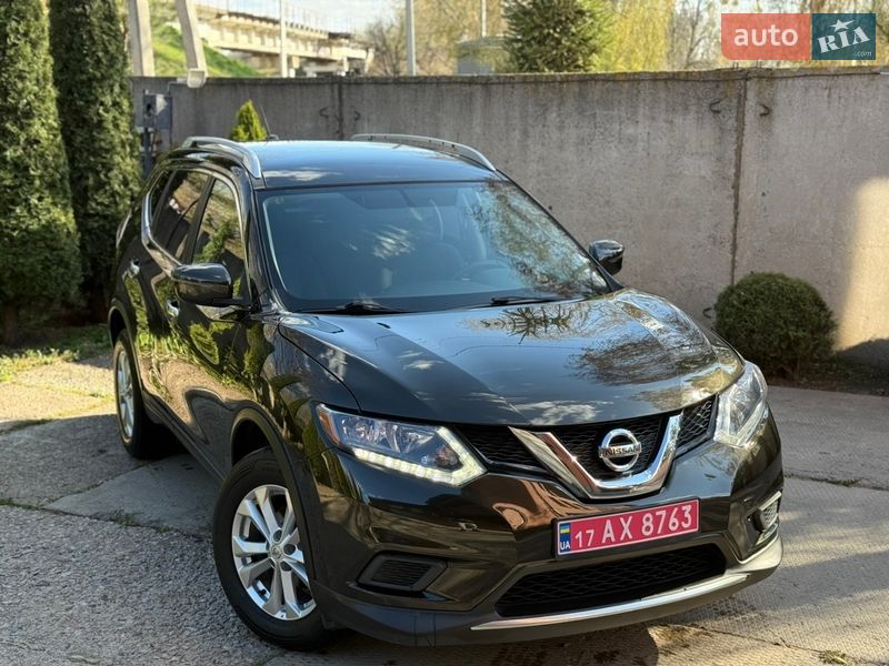 Позашляховик / Кросовер Nissan Rogue 2016 в Лубнах