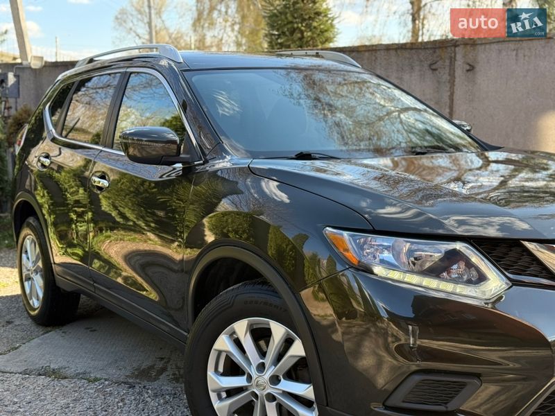 Позашляховик / Кросовер Nissan Rogue 2016 в Лубнах
