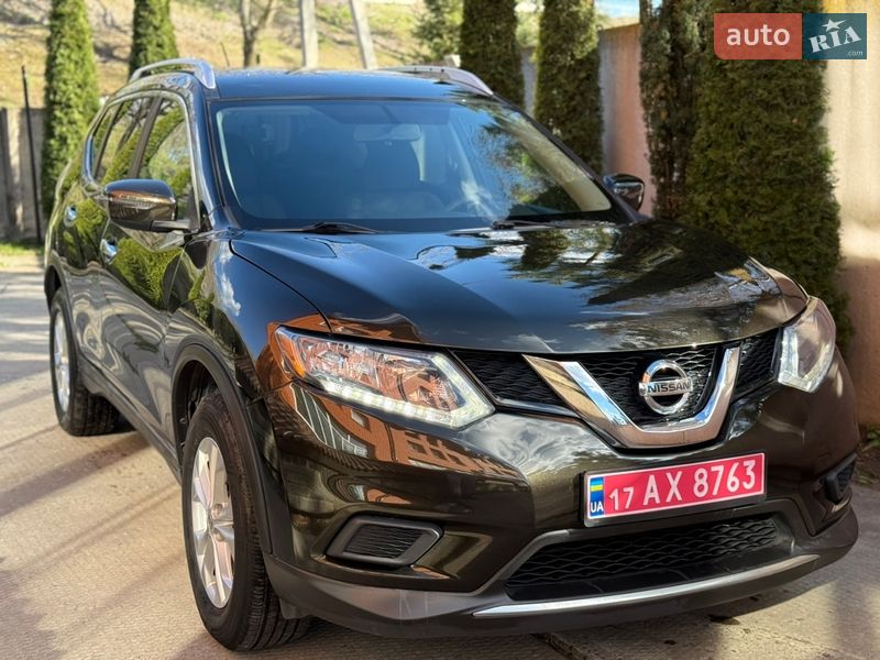 Позашляховик / Кросовер Nissan Rogue 2016 в Лубнах