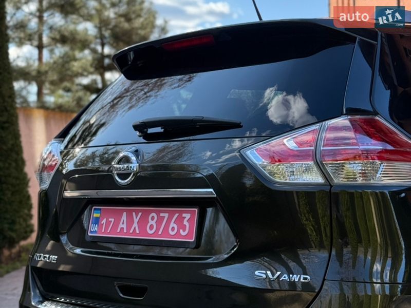 Позашляховик / Кросовер Nissan Rogue 2016 в Лубнах