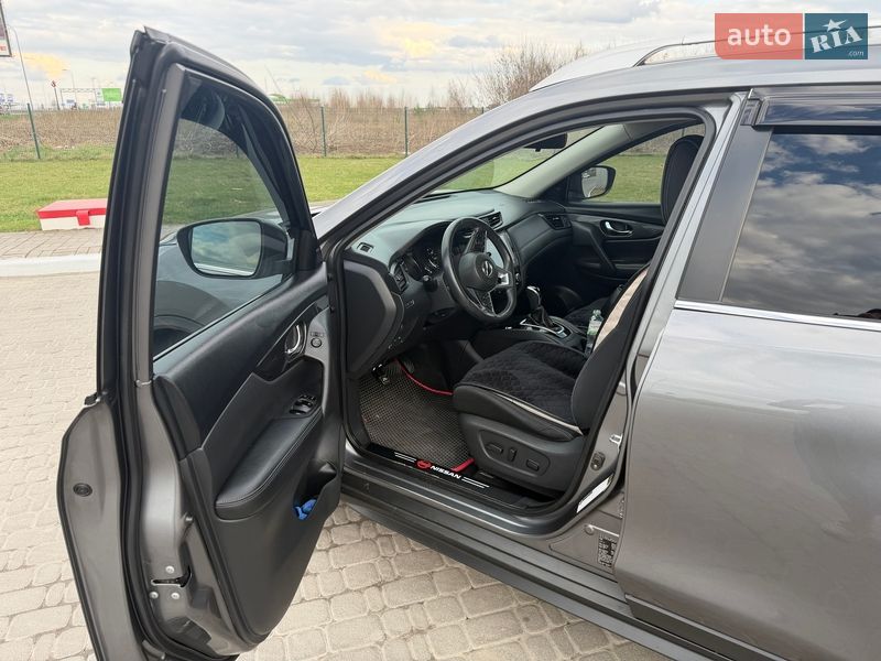 Позашляховик / Кросовер Nissan Rogue 2016 в Рівному