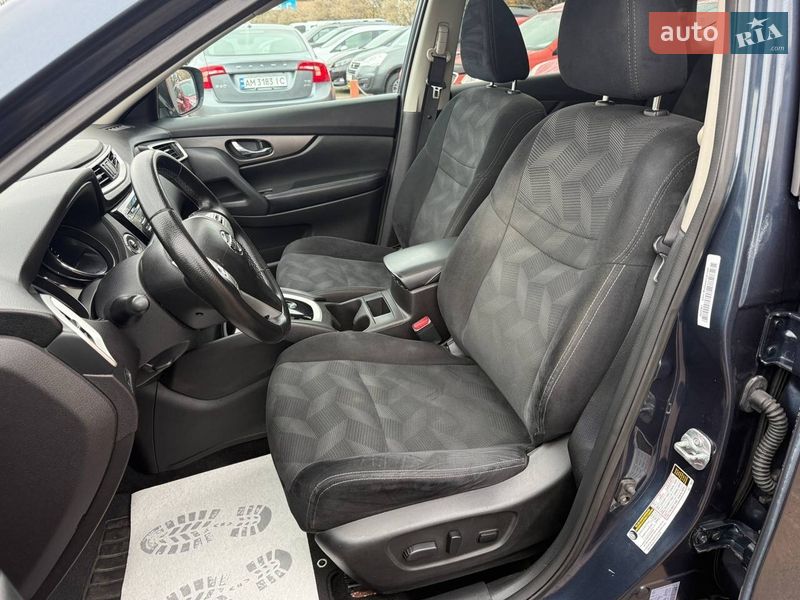 Позашляховик / Кросовер Nissan Rogue 2016 в Житомирі