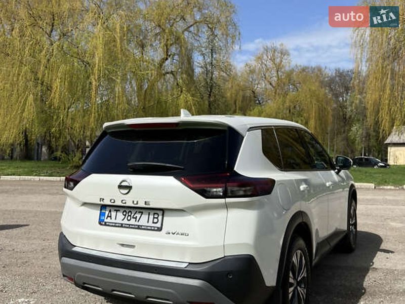 Внедорожник / Кроссовер Nissan Rogue 2021 в Ивано-Франковске
