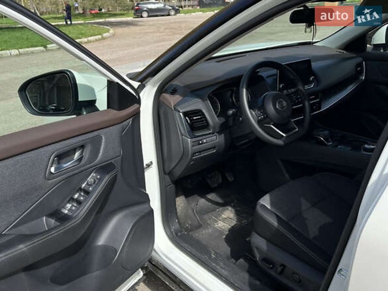 Внедорожник / Кроссовер Nissan Rogue 2021 в Ивано-Франковске