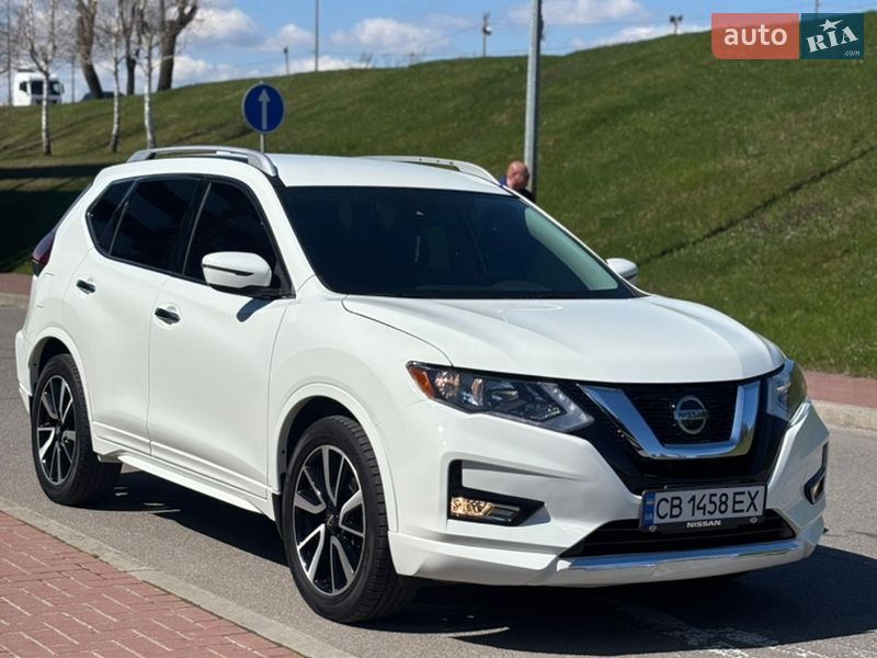 Позашляховик / Кросовер Nissan Rogue 2018 в Києві