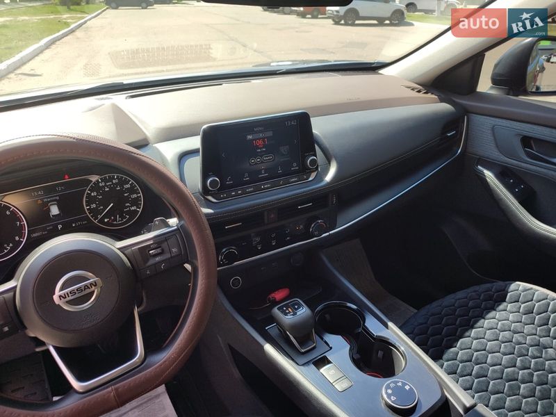 Внедорожник / Кроссовер Nissan Rogue 2021 в Черкассах