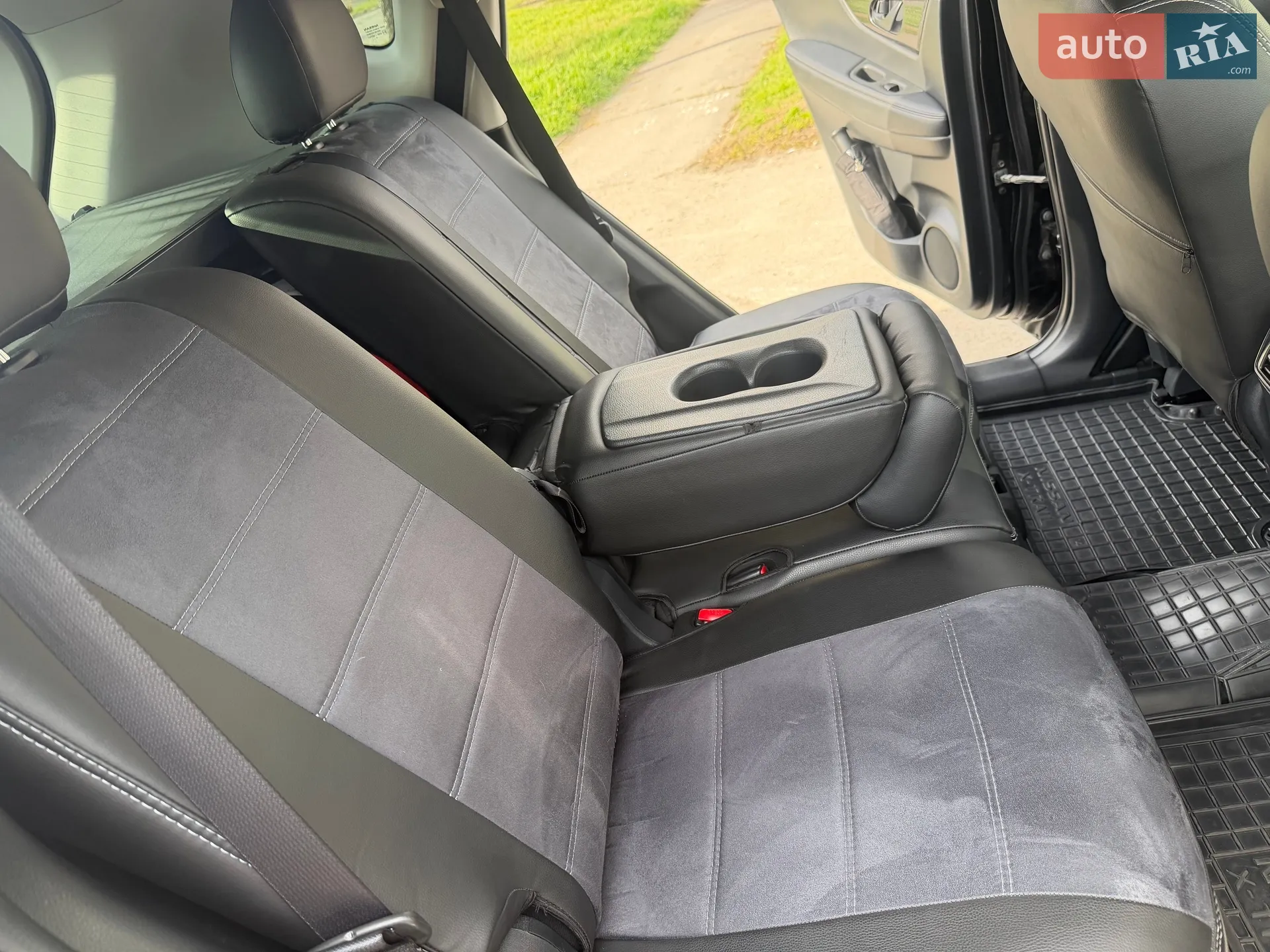 2019 Nissan Rogue - мініатюра 14