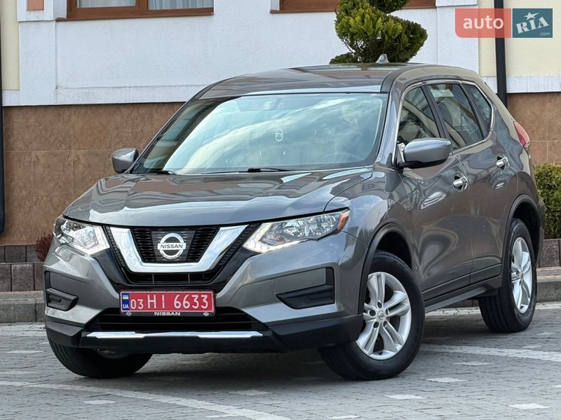 Внедорожник / Кроссовер Nissan Rogue 2017 в Дрогобыче
