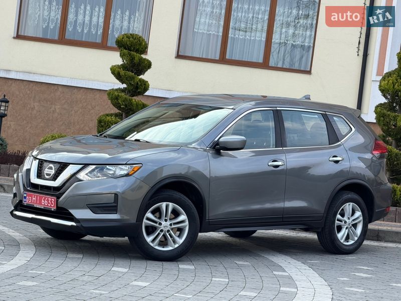 Внедорожник / Кроссовер Nissan Rogue 2017 в Дрогобыче