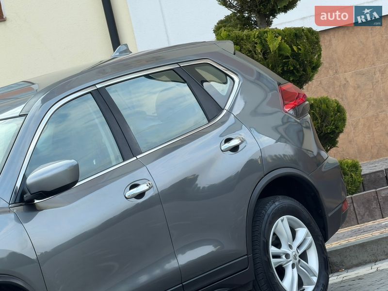 Внедорожник / Кроссовер Nissan Rogue 2017 в Дрогобыче
