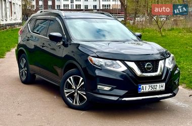 Позашляховик / Кросовер Nissan Rogue 2018 в Чернігові