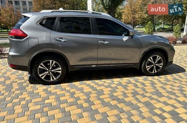 Внедорожник / Кроссовер Nissan Rogue 2017 в Кременчуге
