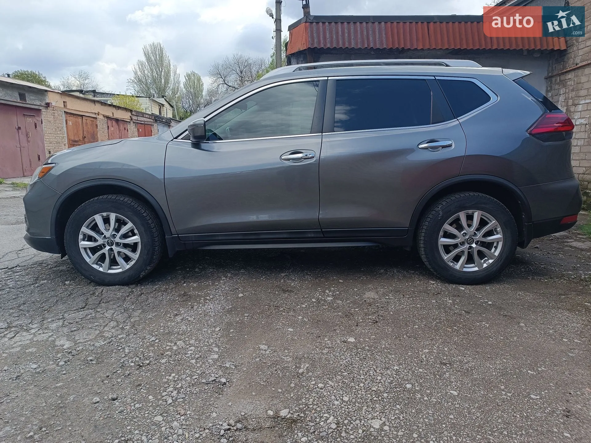 2017 Nissan Rogue - мініатюра 3