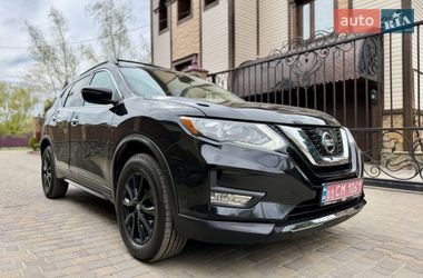 Внедорожник / Кроссовер Nissan Rogue 2017 в Кременчуге
