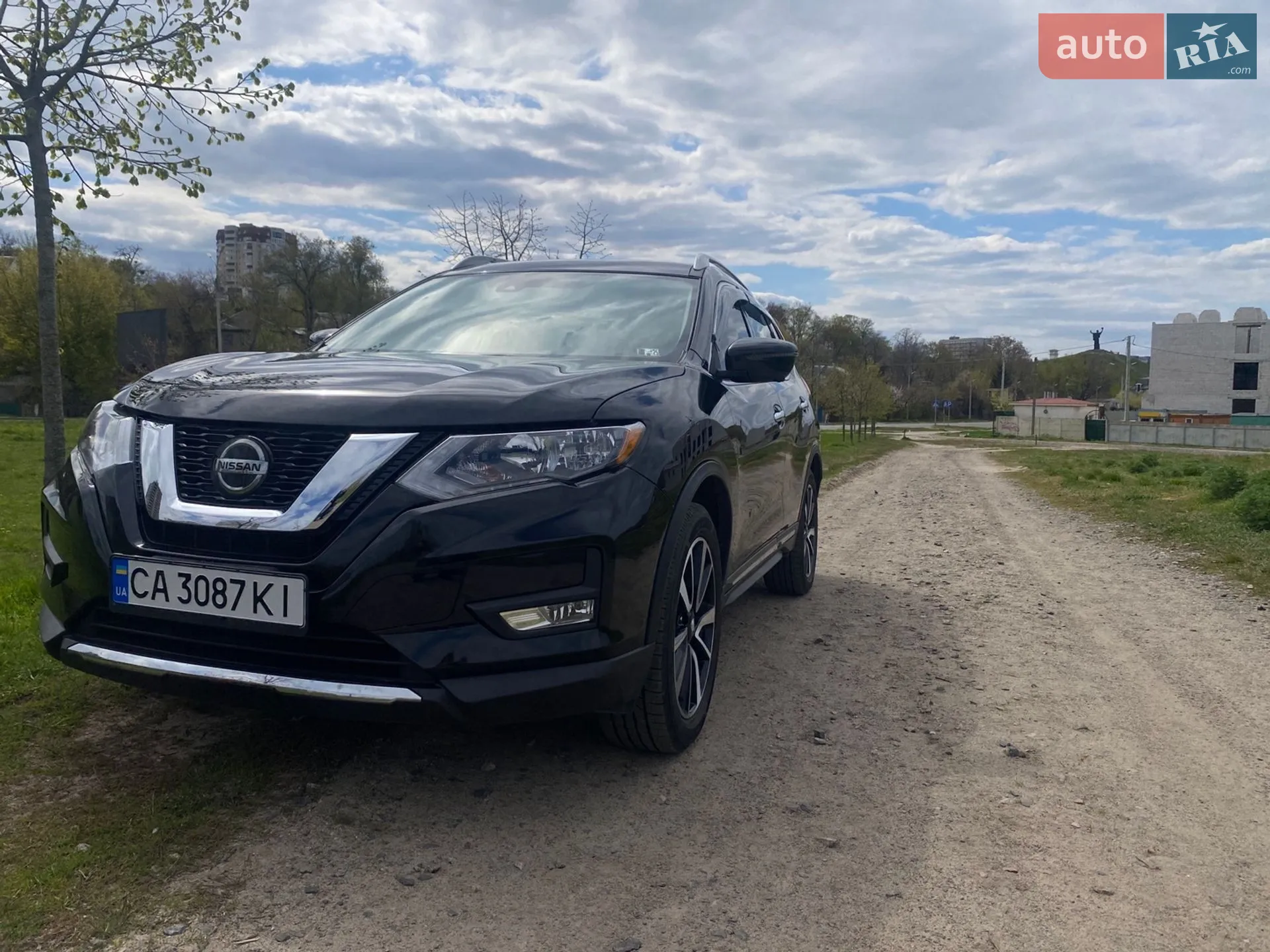 2019 Nissan Rogue - мініатюра 2