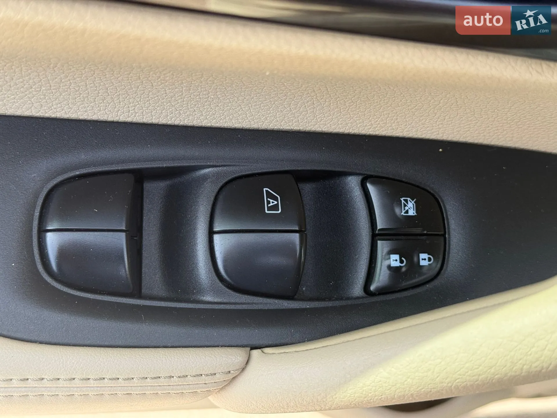 2019 Nissan Rogue - мініатюра 15