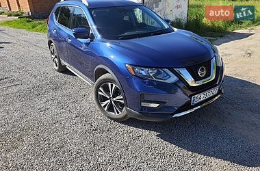 Внедорожник / Кроссовер Nissan Rogue 2018 в Кропивницком