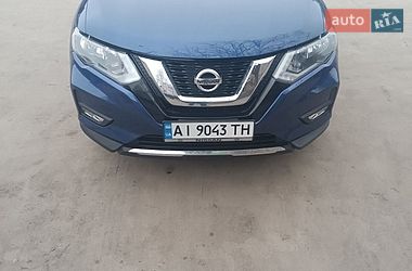 Позашляховик / Кросовер Nissan Rogue 2017 в Лубнах
